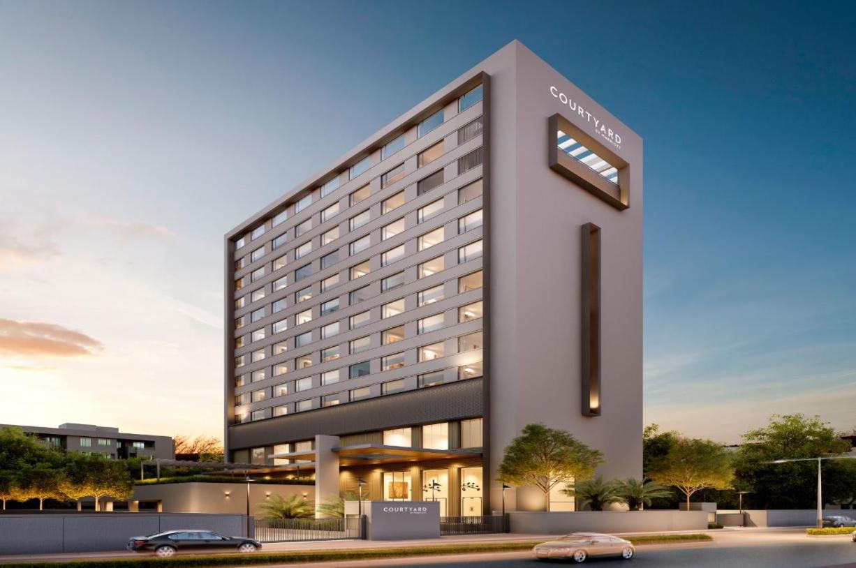 Courtyard By Marriott Vadodara Dış mekan fotoğraf