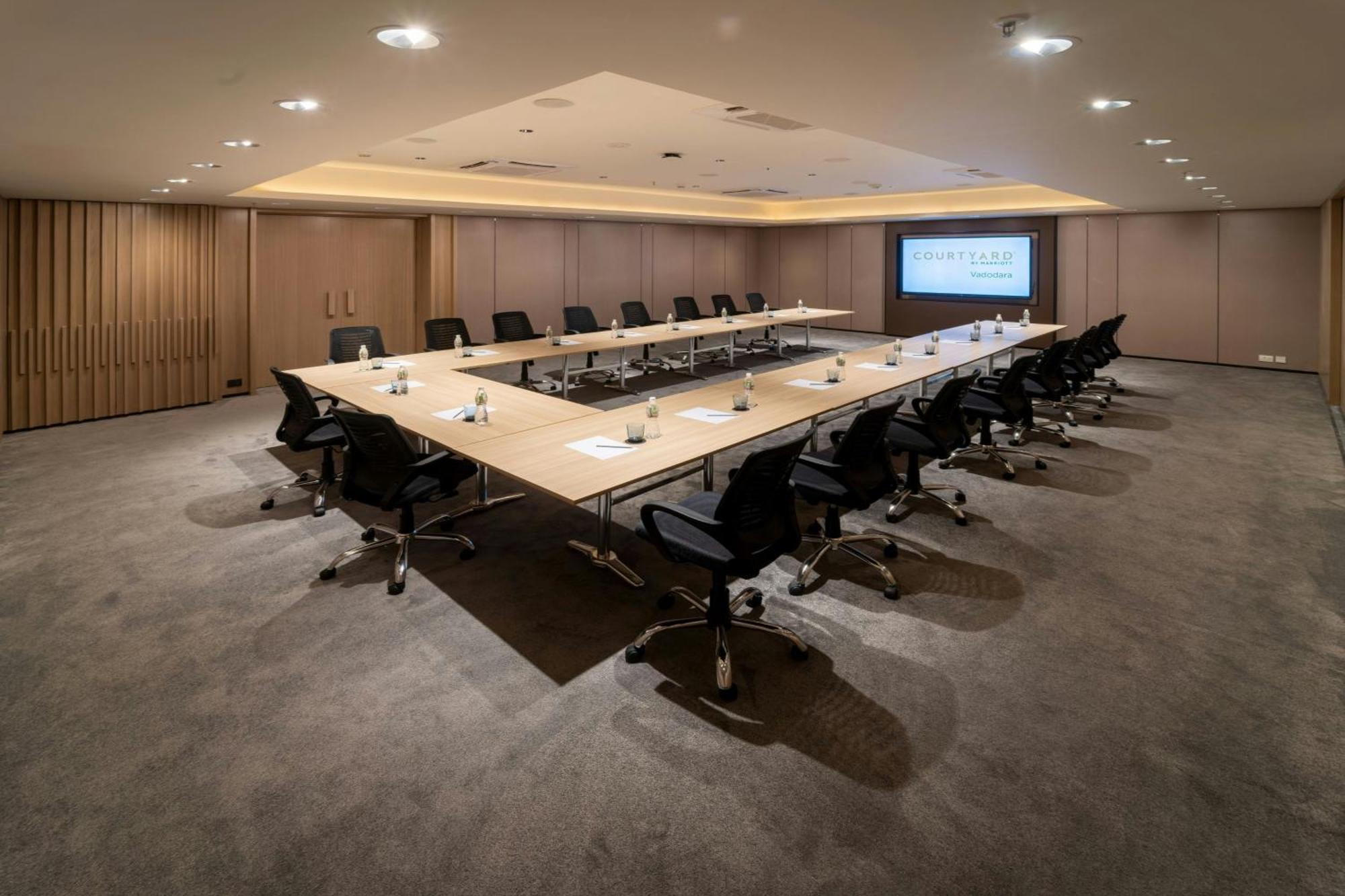 Courtyard By Marriott Vadodara Dış mekan fotoğraf